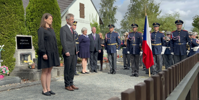 Adéla Šípová a Miloš Vystrčil - pietní akt u hrobu T. G. Masaryka