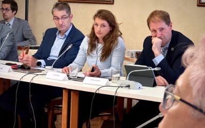 Jak muži ve zdravotnickém výboru opět rozhodli o&nbsp;tělech žen